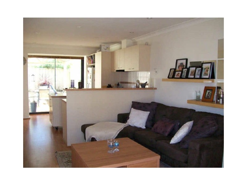 2/2 Lear Place, Coolbellup WA 6163