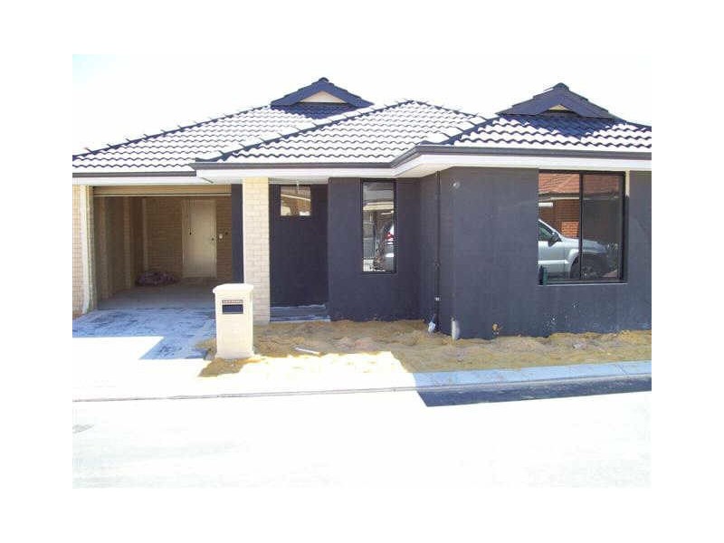16 Hazlett Street, Canning Vale WA 6155