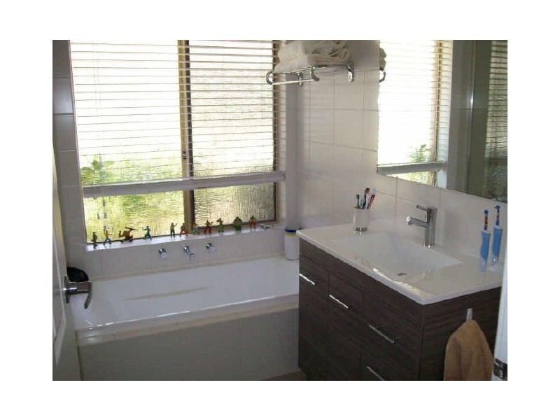 40 McMahon Way, Kardinya WA 6163