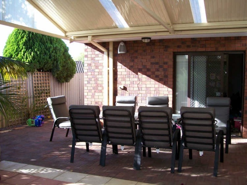 8 Bondini Way, Bibra Lake WA 6163
