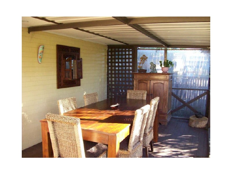 8 Romeo Road, Coolbellup WA 6163
