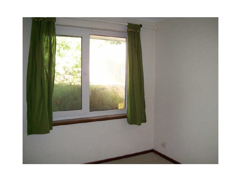 76 Parkway Road, Bibra Lake WA 6163