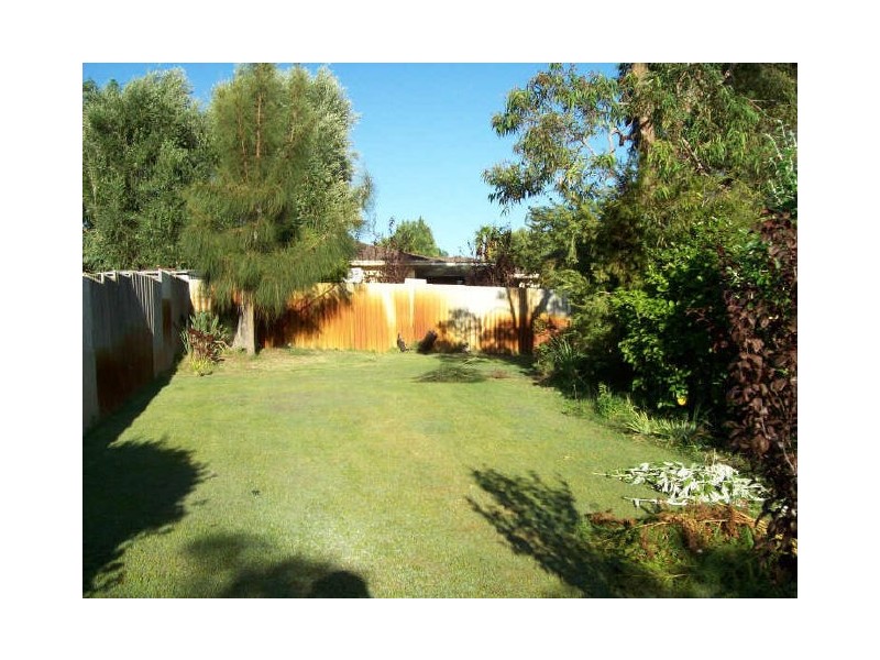 76 Parkway Road, Bibra Lake WA 6163