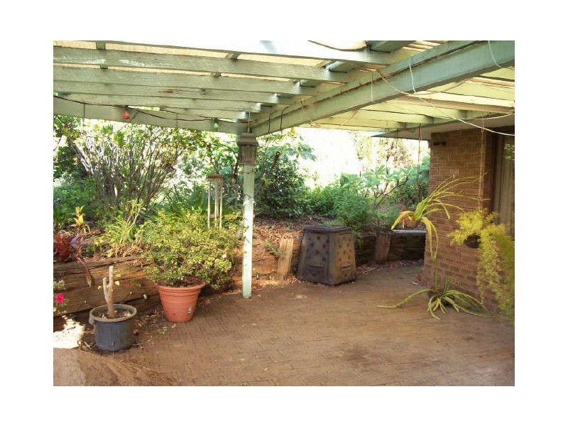 76 Parkway Road, Bibra Lake WA 6163