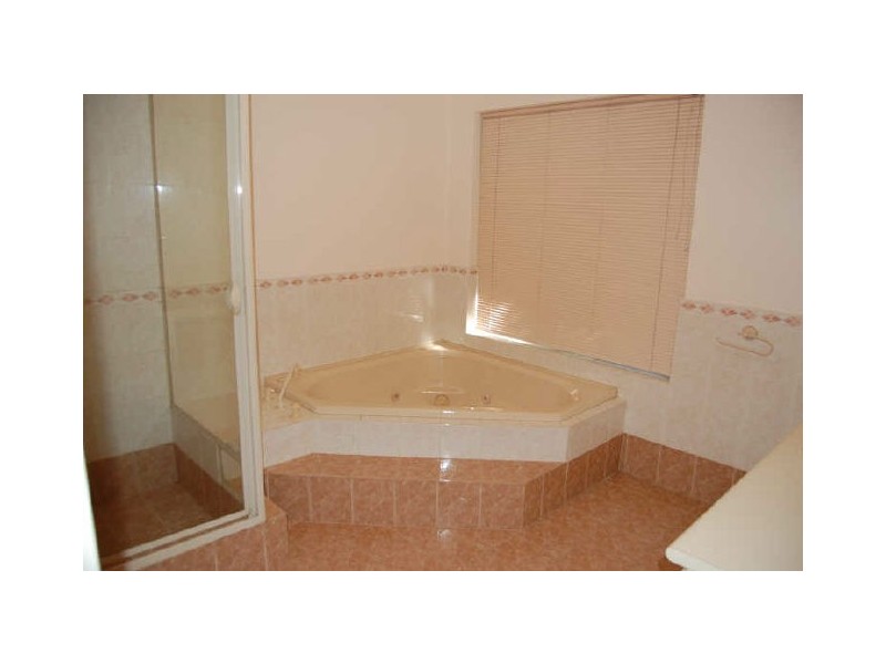 41 Hibbertia Crescent, Riverton QLD 4385