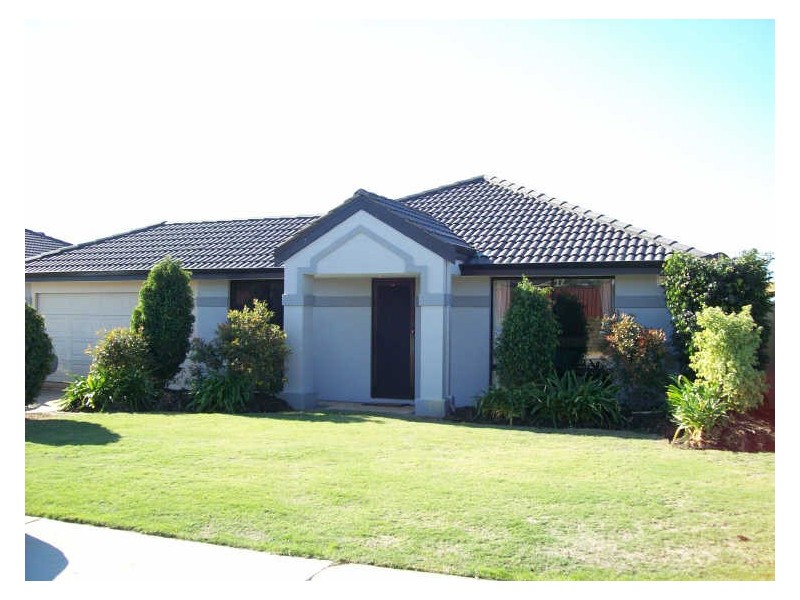 42 Amherst Road, Canning Vale WA 6155