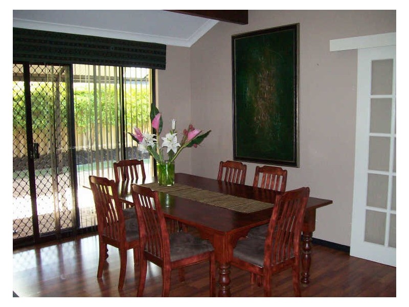 42 Amherst Road, Canning Vale WA 6155