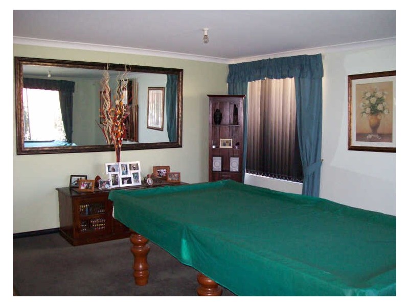 42 Amherst Road, Canning Vale WA 6155