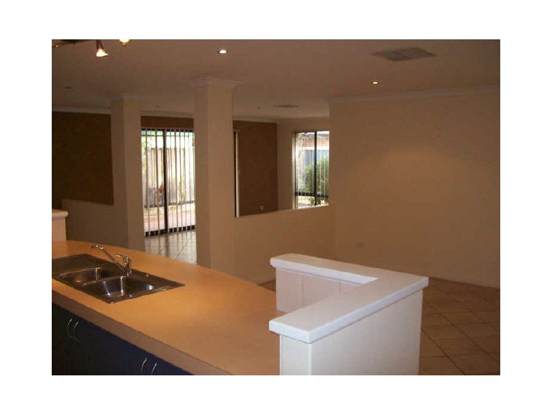 23 Aviemore Green, Canning Vale WA 6155