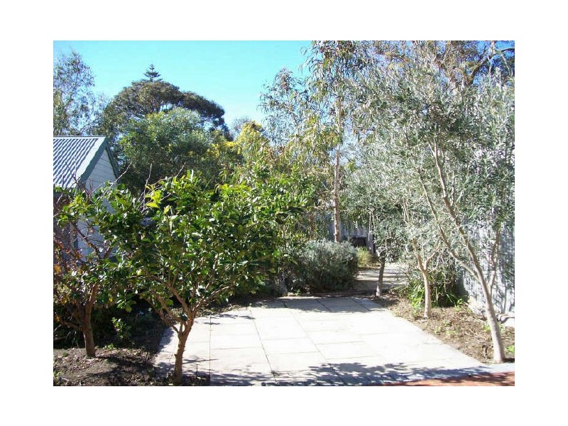 10 Ferdinand Crescent, Coolbellup WA 6163