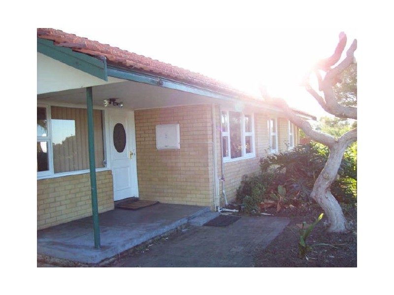 42 Hartley Street, Coolbellup WA 6163