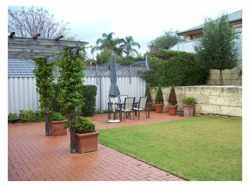 15 Bartlett Street, Willagee WA 6156