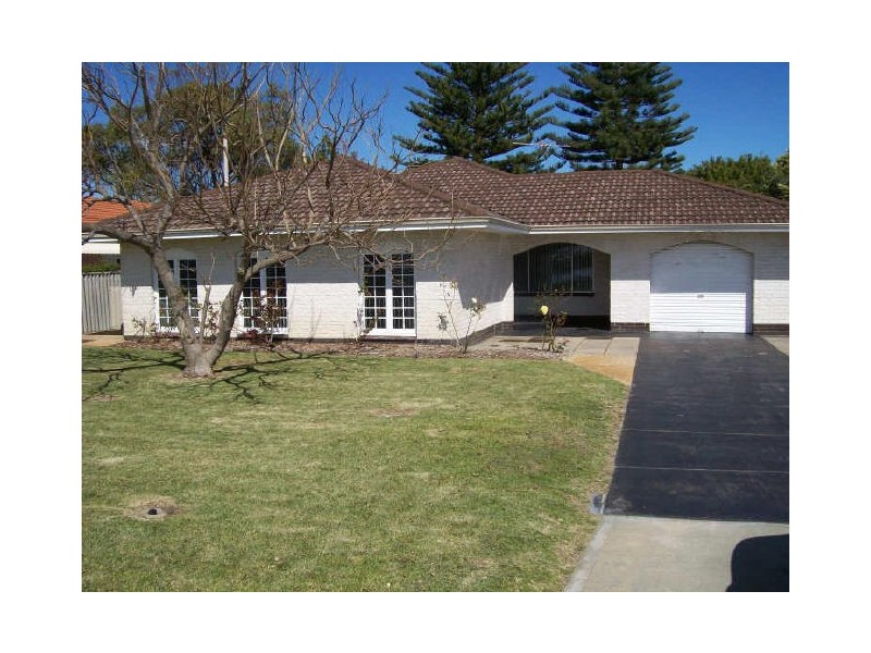 31 Richmond Avenue, Shoalwater QLD 4702