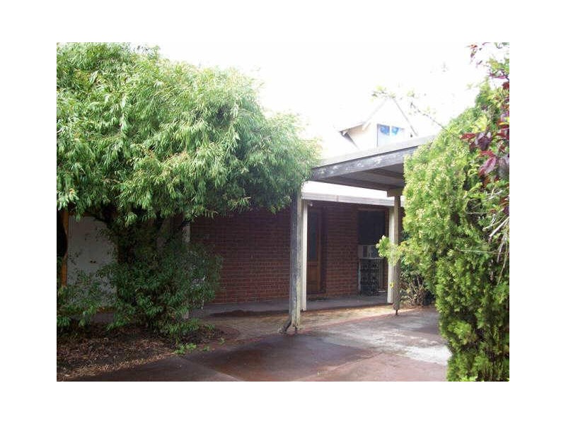 17 Meadow Close, Kardinya WA 6163