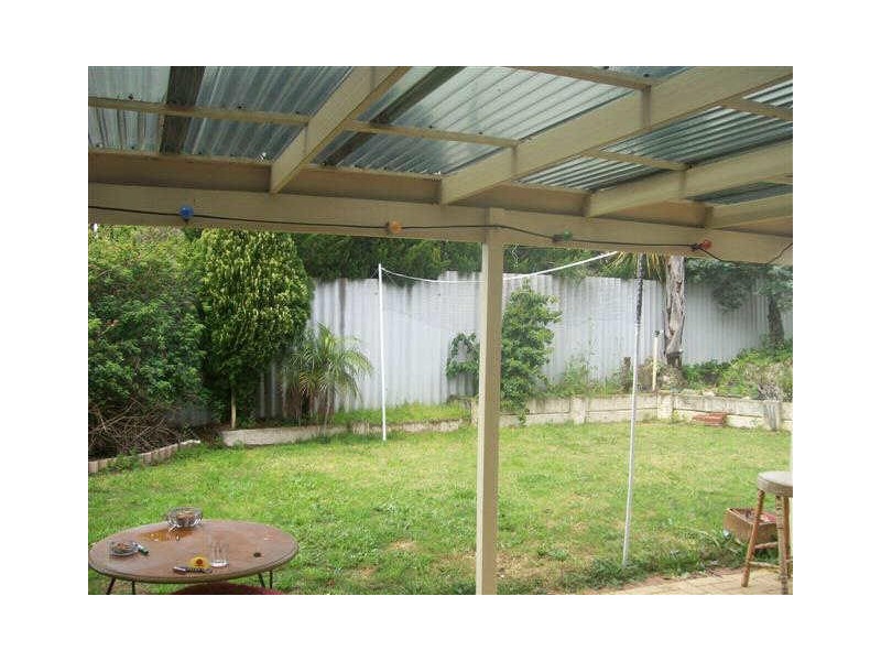 17 Meadow Close, Kardinya WA 6163