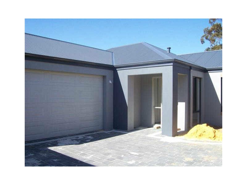 4b Walker Court, Kardinya WA 6163
