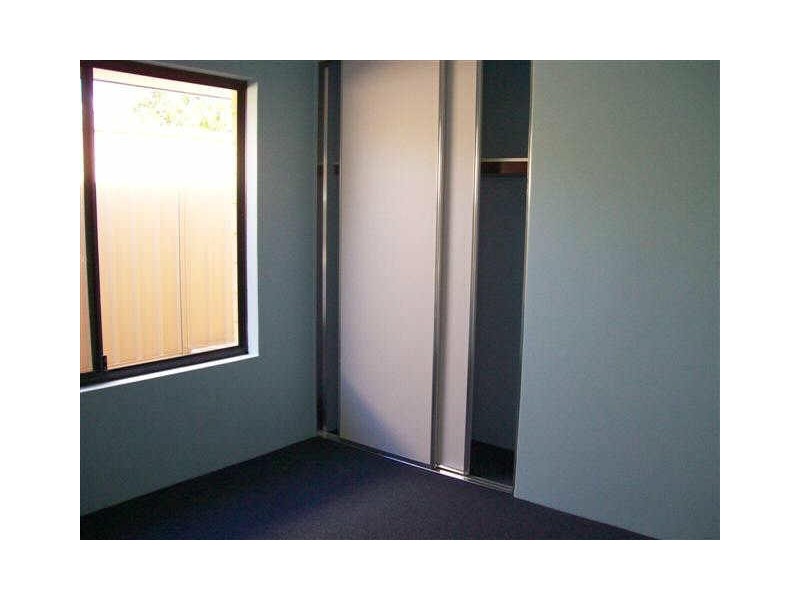 4b Walker Court, Kardinya WA 6163