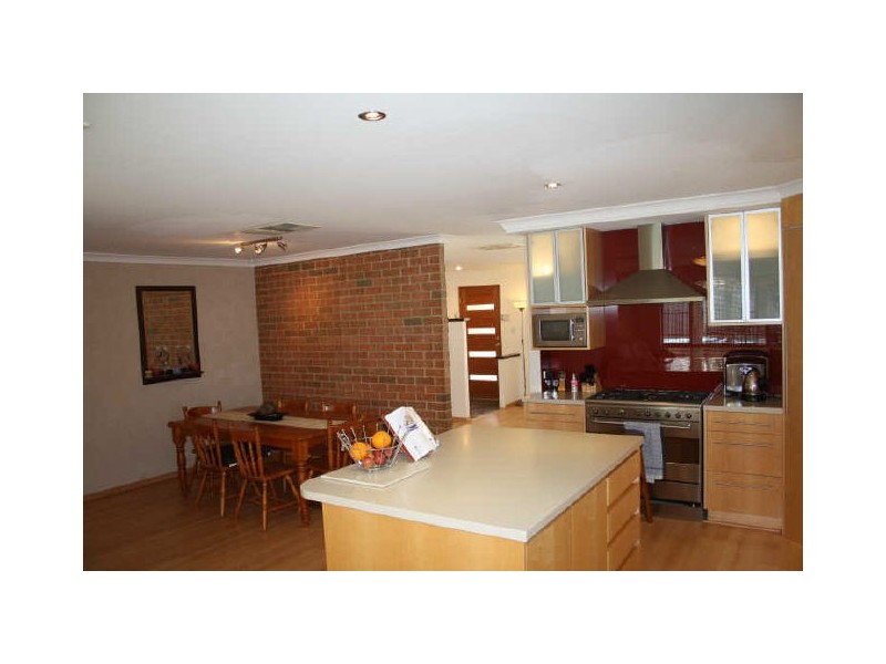 7 Bracewell Court, Yangebup WA 6164