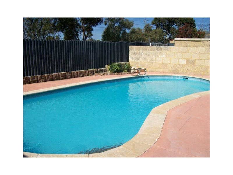 2 Pausin Crescent, Bibra Lake WA 6163