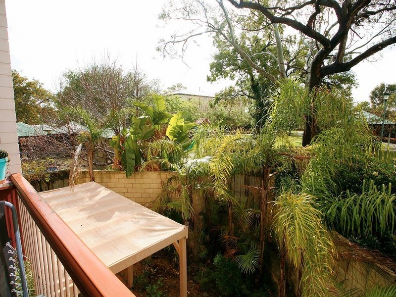 29/2 Pengilly Road, Orelia WA 6167