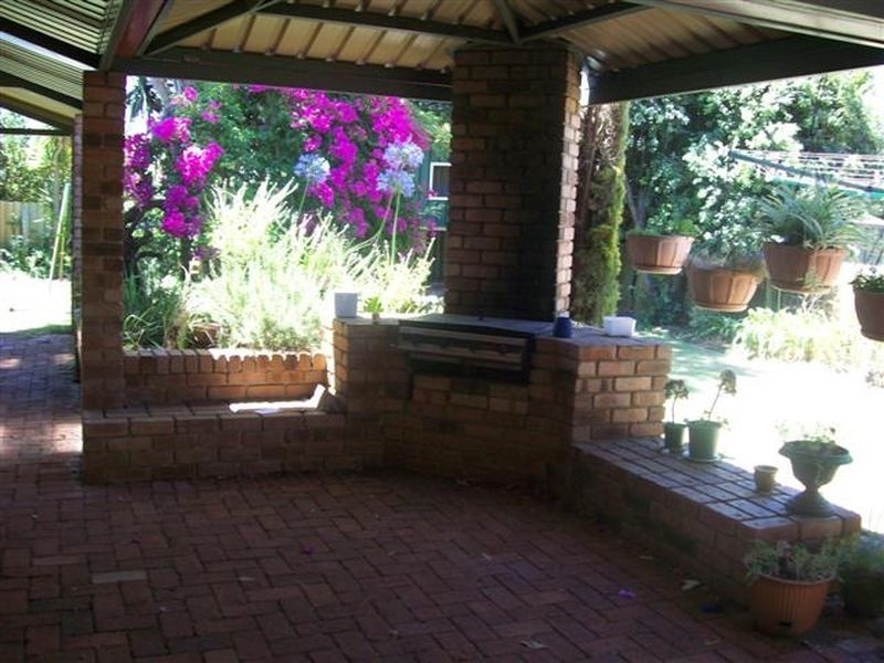 3 Le Souef Drive, Kardinya WA 6163