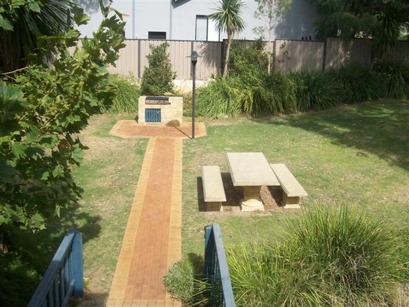 9/5 Doherty Road, Coolbellup WA 6163