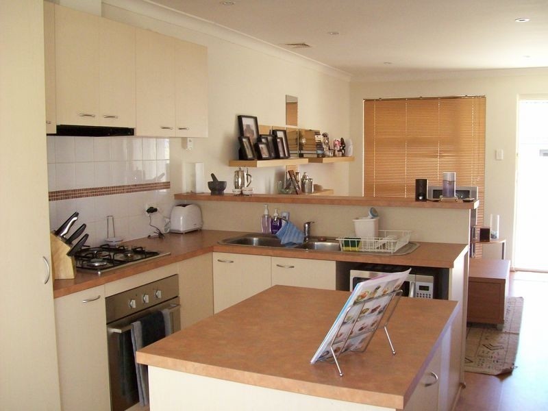 2/2 Lear Place, Coolbellup WA 6163