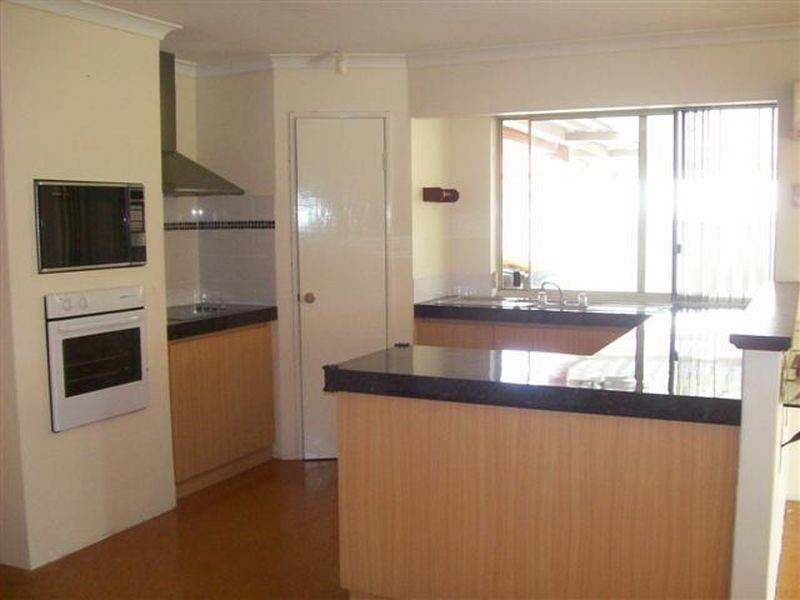 55 Cervantes Loop, Yangebup WA 6164