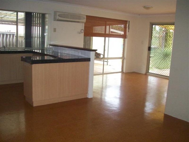 55 Cervantes Loop, Yangebup WA 6164