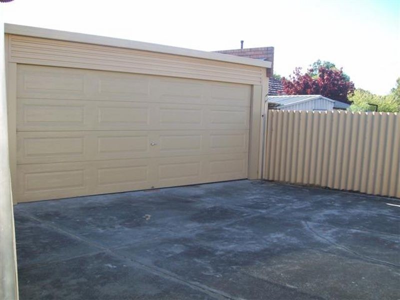 23 Loris Way, Kardinya WA 6163