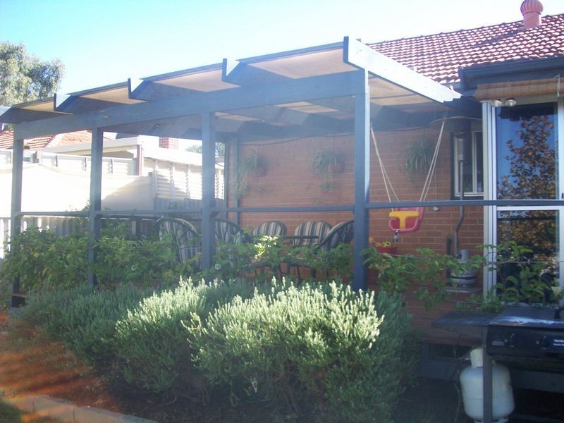 16 Leece Street, Coolbellup WA 6163