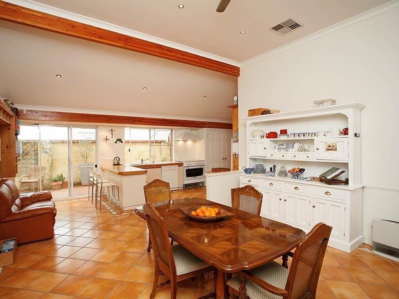 14 Paddington Court, Bibra Lake WA 6163