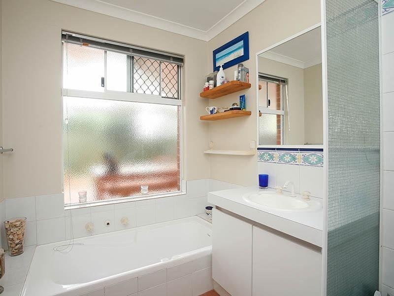 14 Paddington Court, Bibra Lake WA 6163