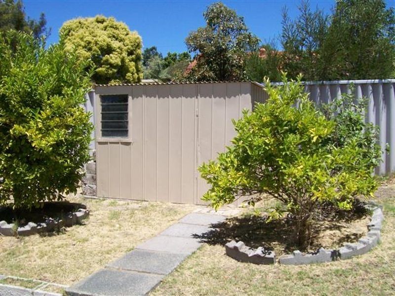 5 Regan Street, Coolbellup WA 6163