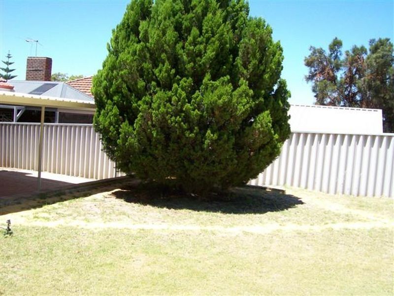 5 Regan Street, Coolbellup WA 6163