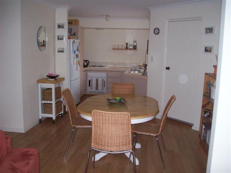 2/31 Archibald Street, Willagee WA 6156