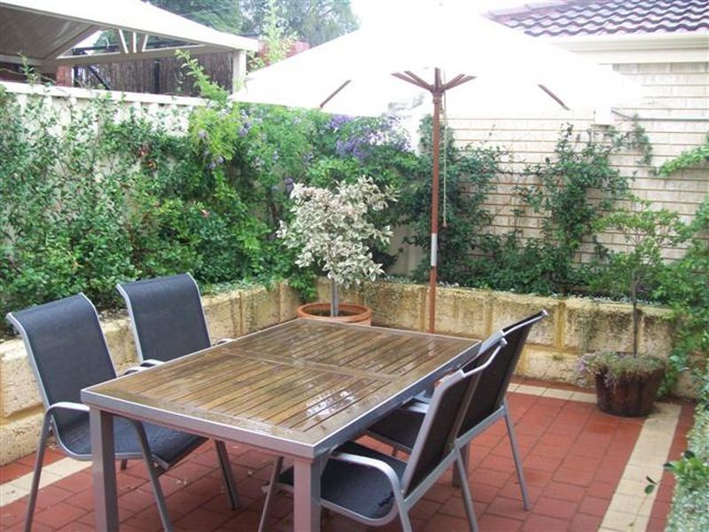 2/31 Archibald Street, Willagee WA 6156