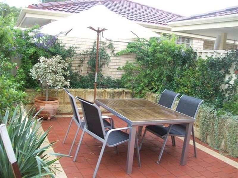 2/31 Archibald Street, Willagee WA 6156