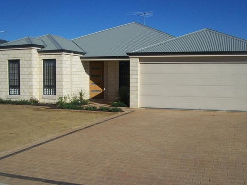 13 Storey Place, Yangebup WA 6164