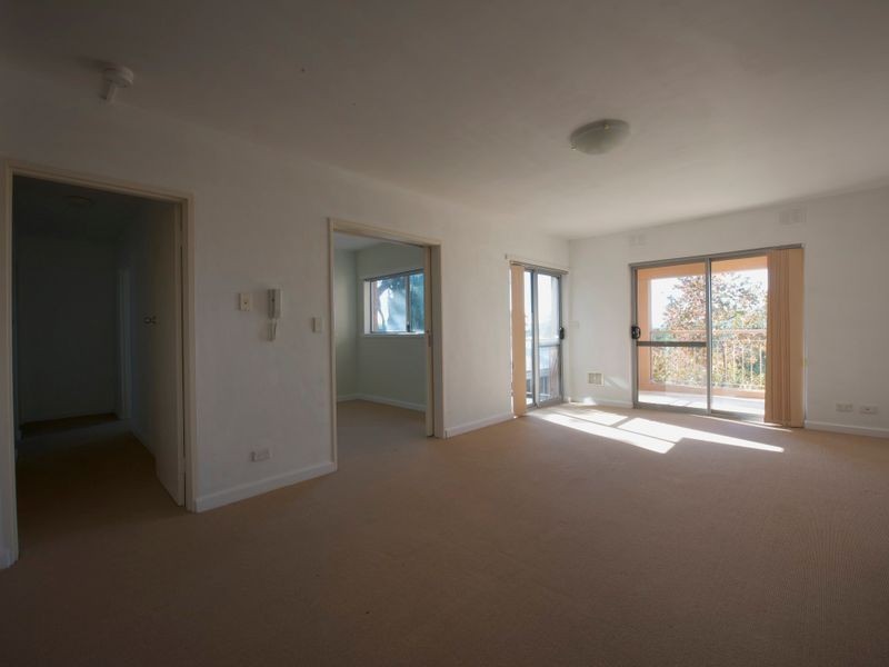 9/15 Friar John Way, Coolbellup WA 6163