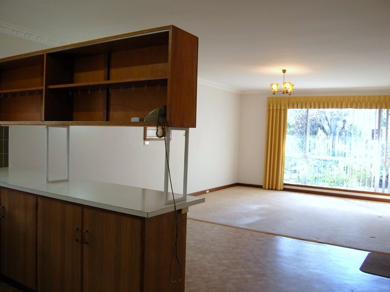 12B Ochilltree Way, Kardinya WA 6163