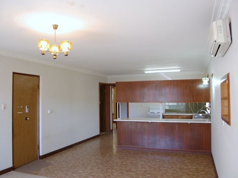 12B Ochilltree Way, Kardinya WA 6163