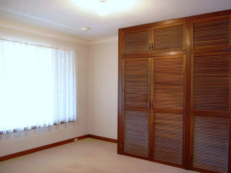 12B Ochilltree Way, Kardinya WA 6163