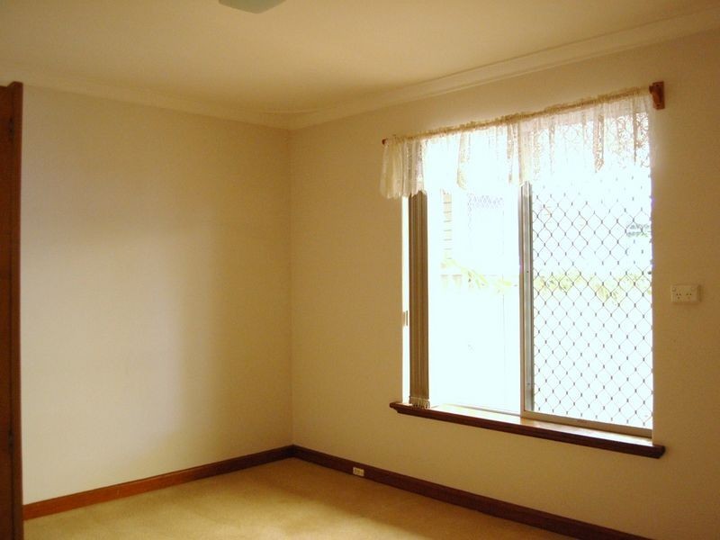 12B Ochilltree Way, Kardinya WA 6163