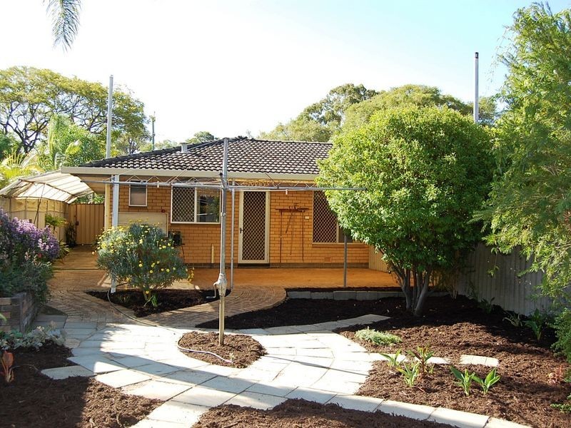 12B Ochilltree Way, Kardinya WA 6163