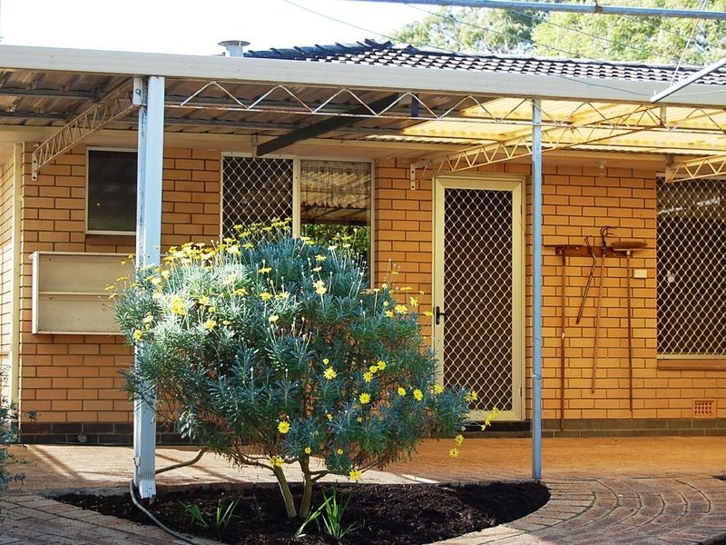 12B Ochilltree Way, Kardinya WA 6163