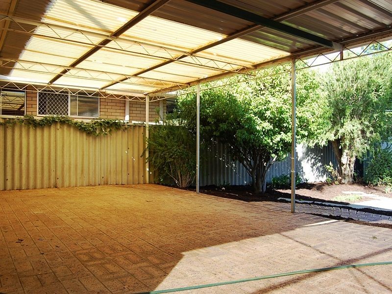 12B Ochilltree Way, Kardinya WA 6163