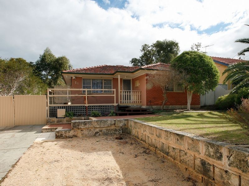 26 Quince Way, Coolbellup WA 6163