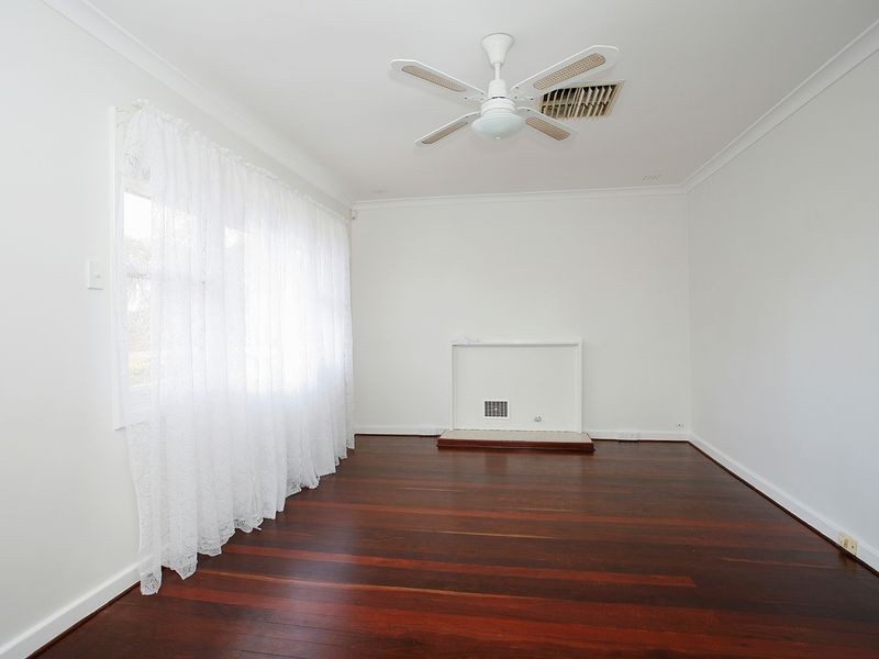 26 Quince Way, Coolbellup WA 6163