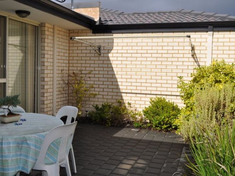 2/16 Bonito Place, Yangebup WA 6164